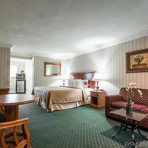 Quality Inn & Suites Anaheim Maingate